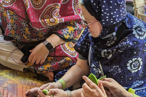 Zanzibar: Market Tour and Cooking Class with Locals