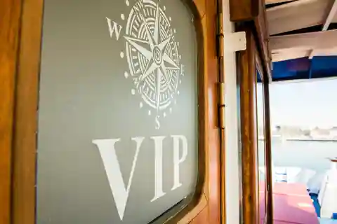 Athene: VIP Zwemcruise naar drie eilanden