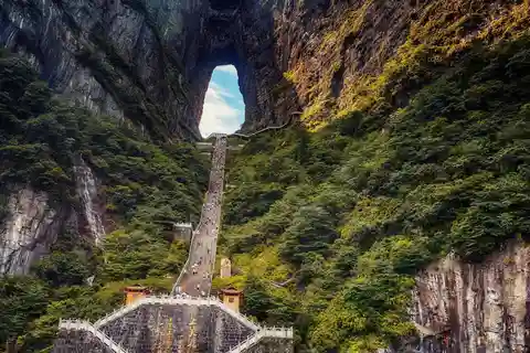 Excursão VIP particular de um dia à montanha Tianmen em Zhangjiajie
