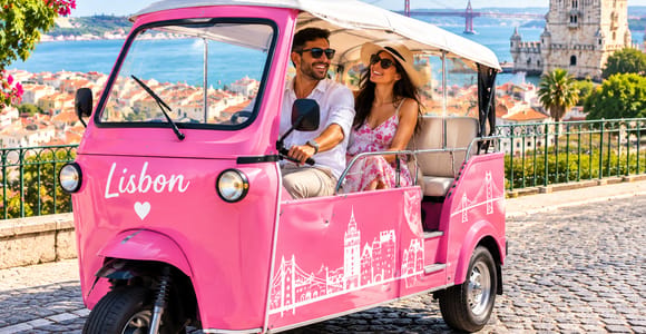 Lisbon: old town sightseeing Tuk-Tuk Tour