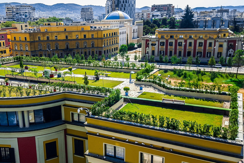 Tirana: Tour guidato della cittàTirana: Tour guidato della città con ingresso ai musei