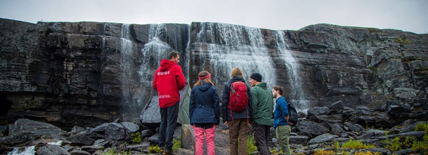 Randonnée vers la cascade d'Orvvosfossen