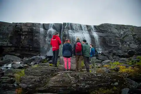 Hike to Orvvosfossen Waterfall