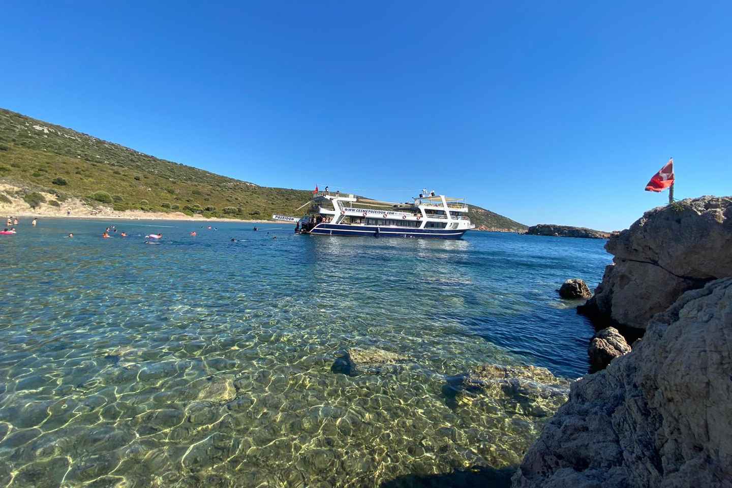 Cesme: Islands and Bays Boat Trip with BBQ Lunch