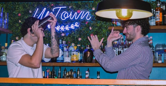 Shake, Mix & Sip: Cocktail Workshop in Old Nice