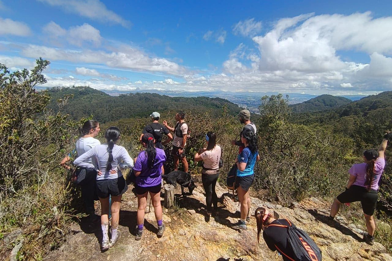 Bogotá: Small-Group Monserrate Sunrise Hike with Local