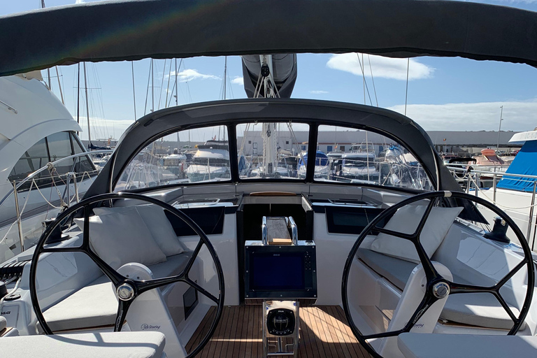 Pasito Blanco : 3H tour privado en velero con comida y bebida