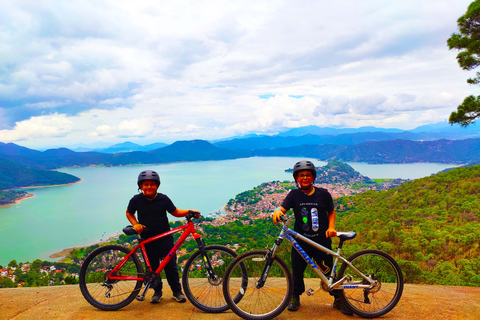 Valle de Bravo: Mountain bike routeIntermediate mountain bike tour