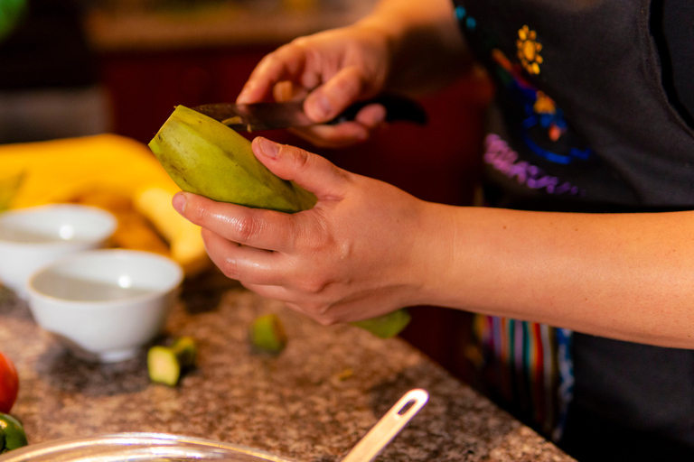 Découvrez l&#039;Équateur : participez à un cours de cuisine andine à CuencaVisite du marché + cours de cuisine