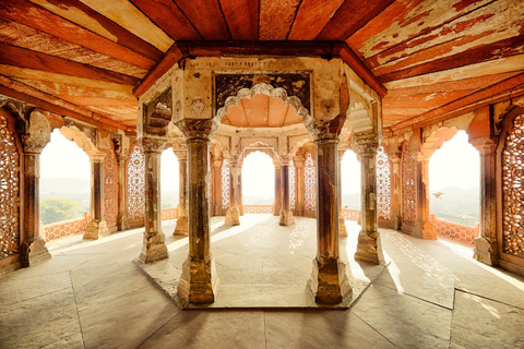 从孟买出发：当天往返泰姬陵、阿格拉一日游（含往返机票）从德里或阿格拉：机场接机及泰姬陵游览