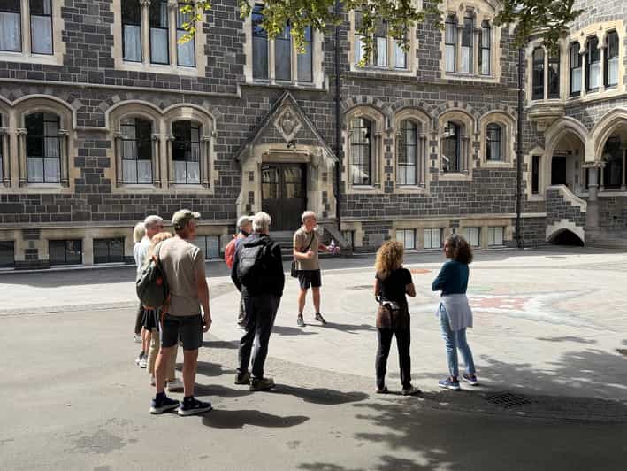 Christchurch: Walking Tour with Local Guide