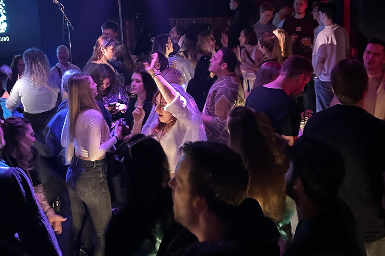 Hamburg: Party Walk through Hamburg's Nightlife – Reeperbahn & St. Pauli Private party walk for groups who want to celebrate exclusively among themselves