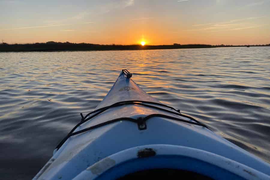 Kure Beach: Geführte Kajak-Tour zu Zeke’s Island. Foto: GetYourGuide