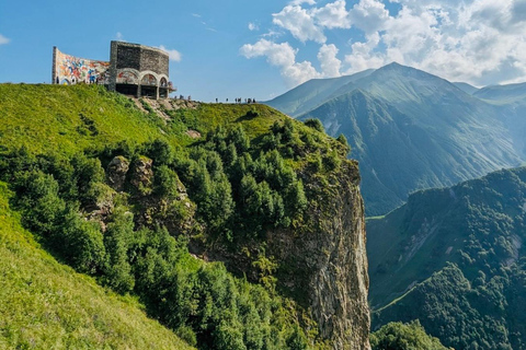 From Tbilisi: Day Trip to Kazbegi