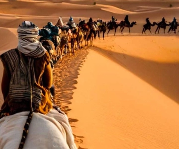Vanuit Fes: 2-daagse Merzouga woestijntrip met luxe tent en diner