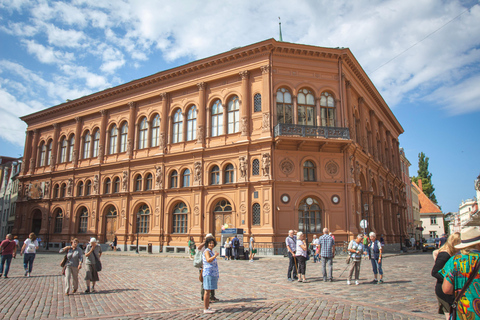 Riga: Old Town Walking Tour with a Local Guide Riga: Old Town Walking Tour with a Local Guide in Spanish