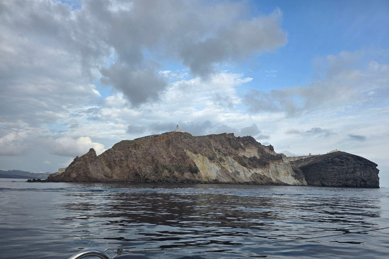 Santorini: Private Aimilianos Motor Yacht Cruise (2026)