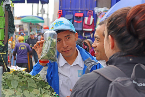 Lima: Gamarra Walking Tour with Witches' Market Visit