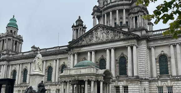 Belfast: City Centre and East Side Running Tour