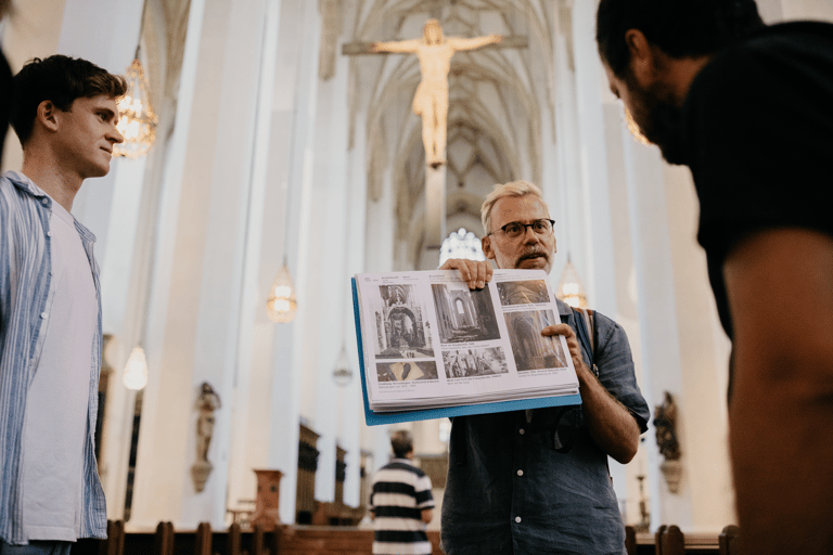 Munich in 500 Years: An Architectural Time Machine in English