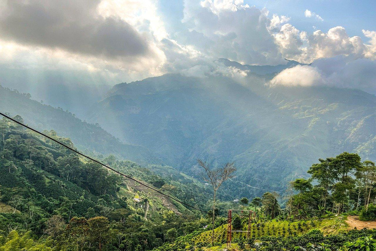 Desde Medellín: tour privado de 2 días a Jardín con actividades