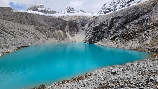 Huaraz: Full Day at Laguna 69 + Stop at Laguna Llanganuco + Admission