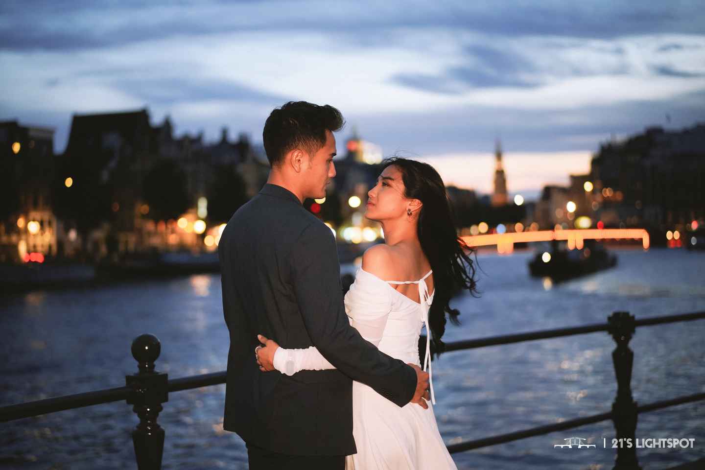 Amsterdam & Zaans Schans: Solo, Couple, or Group Photoshoot