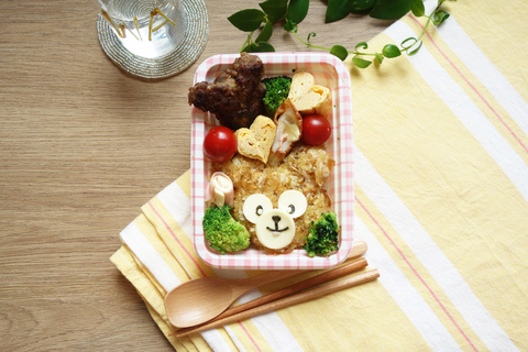 Cria um Bento de ursinho Kawaii em Tóquio