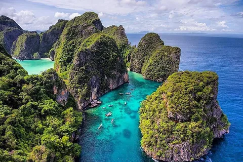 From Phuket: Phi Phi and Khai Islands Speedboat Tour