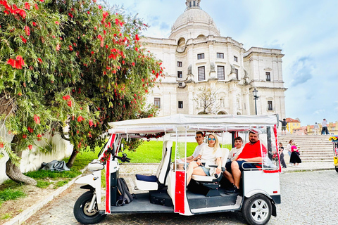 Lisbona: tour storico della città vecchia in Tuk Tuk.Giro guidato in tuk tuk di un'ora
