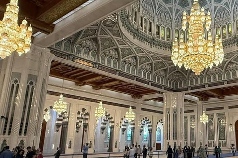 Muscat Full-Day Sharing Experience with Omani Coffee & Bread