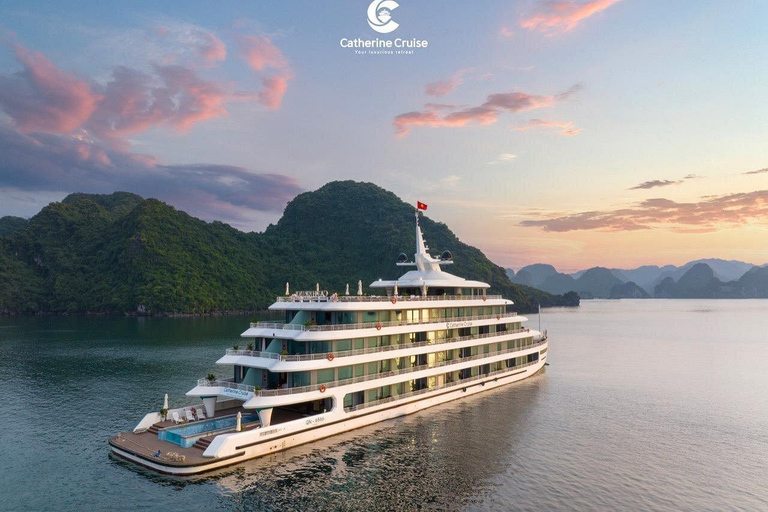 Ha Long Bay on A Luxury 6-star Cruise 2D1N and 3D2N HA LONG BAY 3D2N & SHARED TRANSFER (ROUND TRIP)