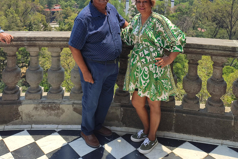 Mexico City: Private Customizable Tour with Guide & Vehicle Chapultepec Area: Castle, Anthropology museum, Polanco
