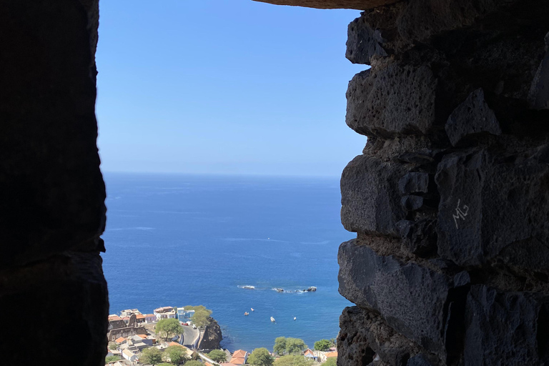 Recorre la Ciudad Vieja/Descubre la CIUDAD VIEJA