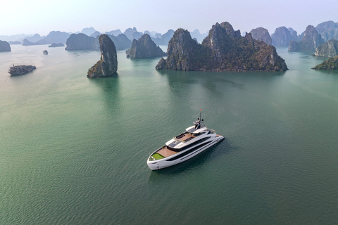 Hanoi:Halong Bay–Lan Ha Bay-Kayak,Swimming Luxury Day Cruise From Halong: Discover Halong Bay Full Day Cruise 5*