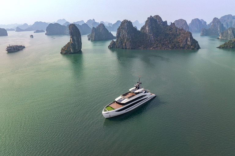 Hanoi:Halong Bay–Lan Ha Bay-Kayak,Swimming Luxury Day Cruise From Halong: Discover Halong Bay Full Day Cruise 5*