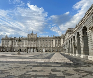 Madrid: Royal Palace Skip-the-Line Entry with Audio Guide