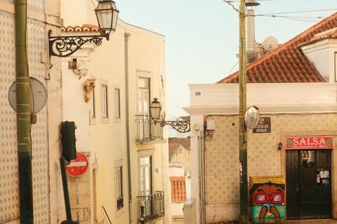 Visit of Lisbon in French. Small group (10 max)! Follow me! Visite Goupe privée de Lisbonne!
