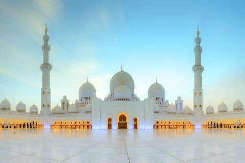 Dubaissa: Sheikh Zayedin moskeija, palatsi, Heritage Village (perinnekylä)