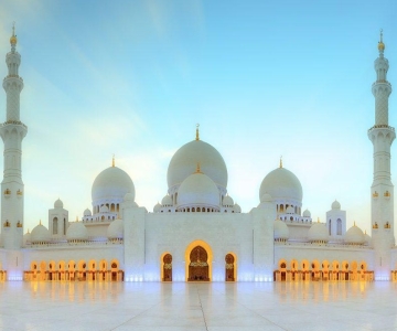 Z Dubaje: Šejk Zayedova mešita, palác, památková vesnice