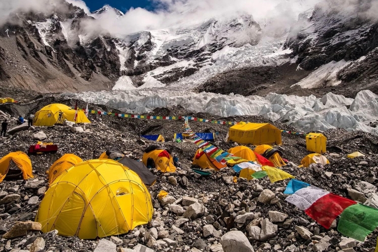 Senderismo por el Campo Base del Everest con pernoctación en el Campo BasePara los no titulares de la nacionalidad nepalí