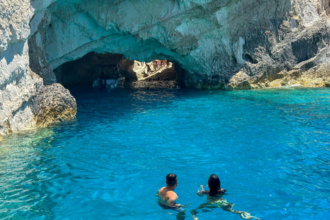 Zakynthos: Half-Day Tour to Navagio, Blue Caves Small boat