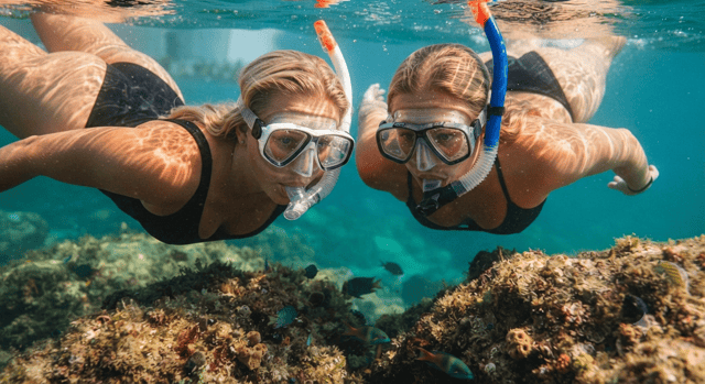 Barcellona: esperienza con SUP, snorkeling e segreti locali