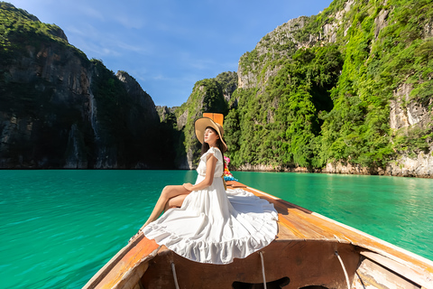 Phuket: excursión a la bahía de Maya y la isla de Khai en catamarán rápidoPhuket: excursión de un día a las islas Phi Phi y Maya Bay con almuerzo incluido