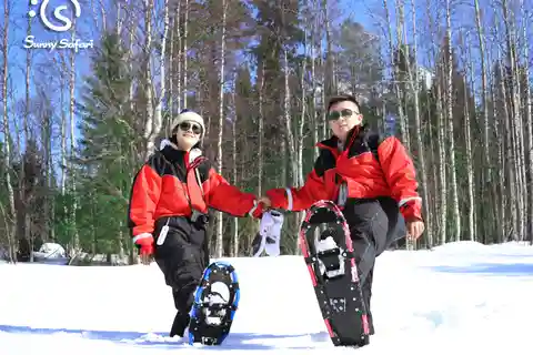 Caminhada com raquetes de neve na natureza selvagem da Lapônia