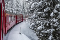 De Milan, du lac Como Cruise, St. Moritz & Bernina Red Train - Housity