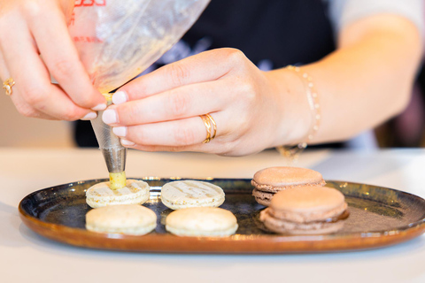 Parigi: Corso di Macaron alle Galeries LafayetteParigi : Atelier Macaron alle Galeries Lafayette Haussmann