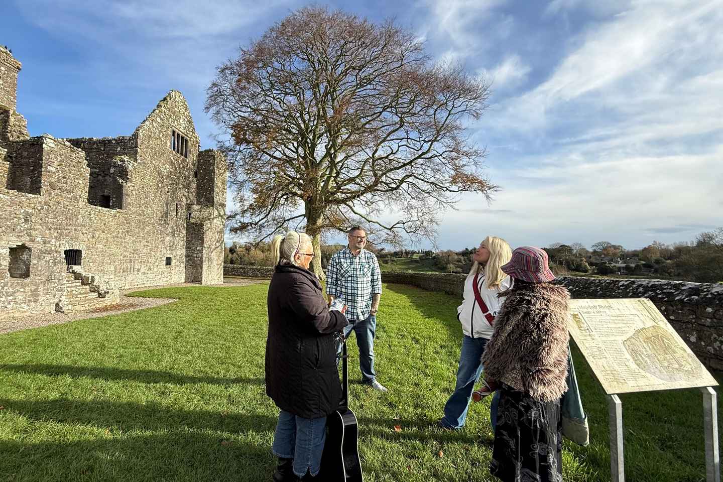 День в Ирландии: Холм Тара и замок Трим