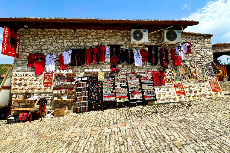 地拉那：贝拉特联合国教科文组织古城之旅及奥努弗里博物馆入场地拉那：贝拉特联合国教科文组织古城游览及奥努弗里博物馆入场