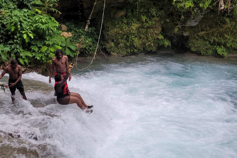 Montego Bay: Blue Hole & Horseback Riding Tour